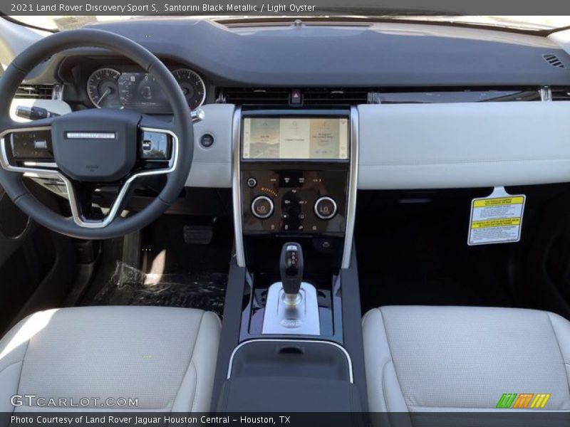Santorini Black Metallic / Light Oyster 2021 Land Rover Discovery Sport S