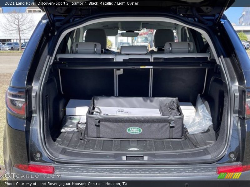 Santorini Black Metallic / Light Oyster 2021 Land Rover Discovery Sport S