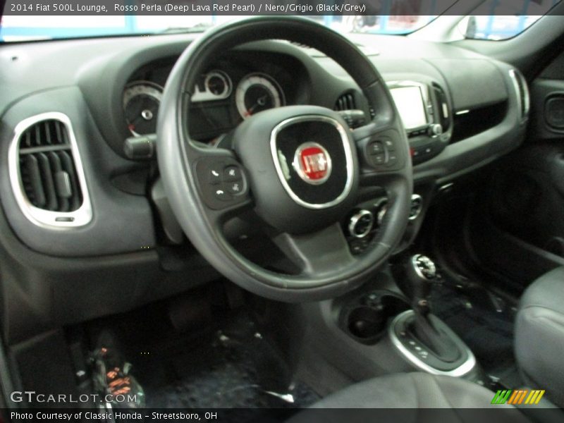 Rosso Perla (Deep Lava Red Pearl) / Nero/Grigio (Black/Grey) 2014 Fiat 500L Lounge