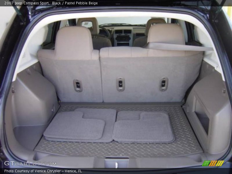 Black / Pastel Pebble Beige 2007 Jeep Compass Sport