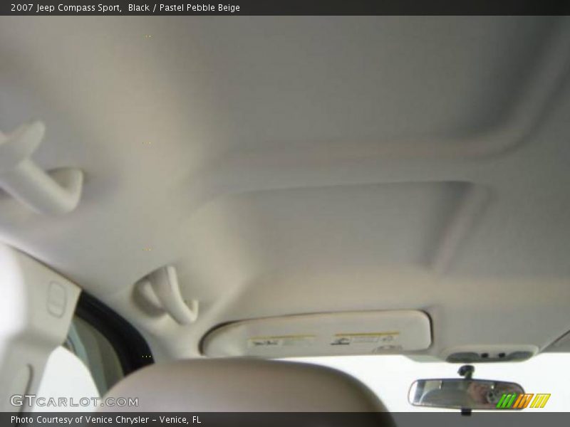 Black / Pastel Pebble Beige 2007 Jeep Compass Sport