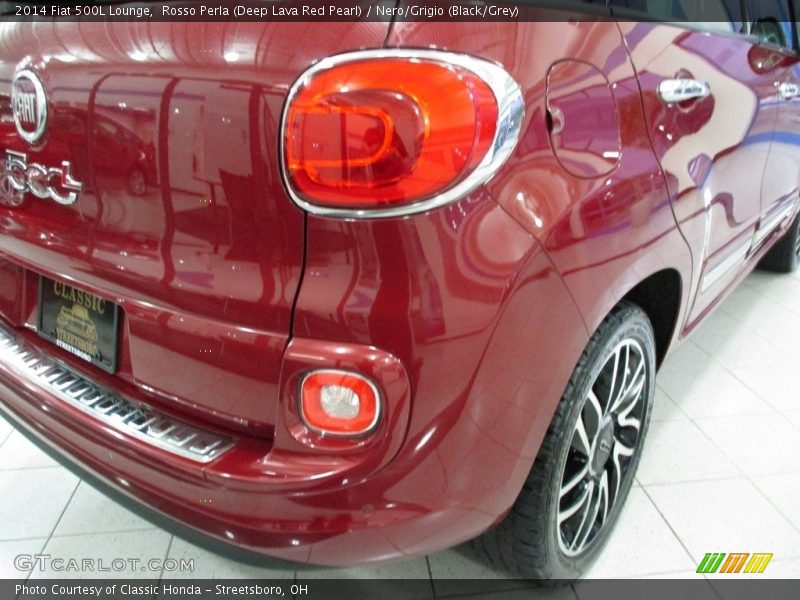 Rosso Perla (Deep Lava Red Pearl) / Nero/Grigio (Black/Grey) 2014 Fiat 500L Lounge