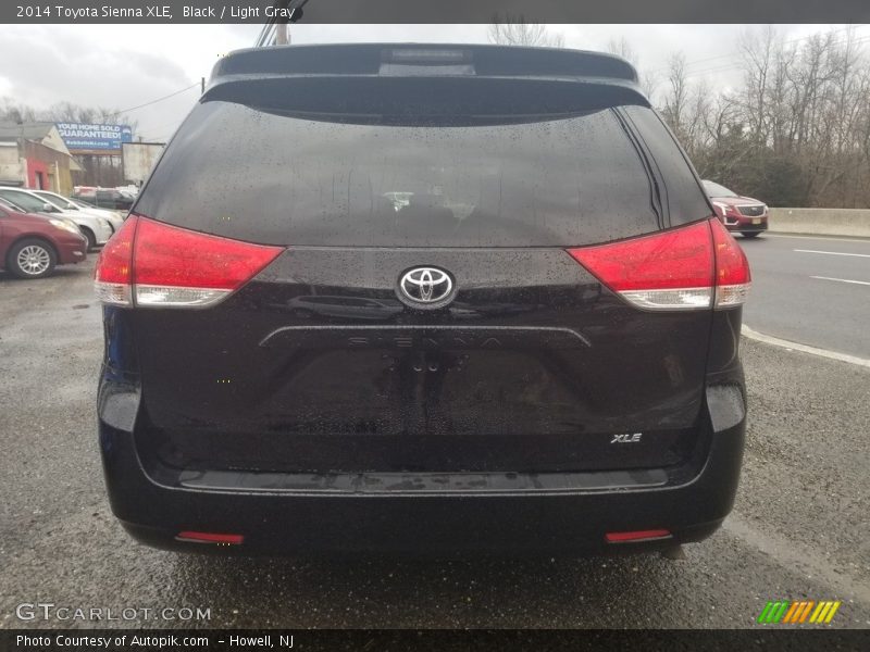 Black / Light Gray 2014 Toyota Sienna XLE