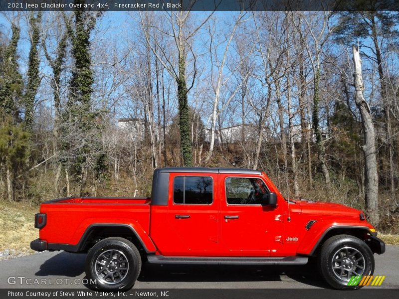 Firecracker Red / Black 2021 Jeep Gladiator Overland 4x4