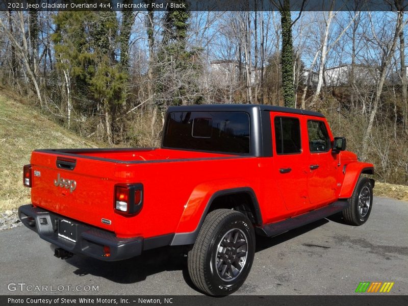 Firecracker Red / Black 2021 Jeep Gladiator Overland 4x4