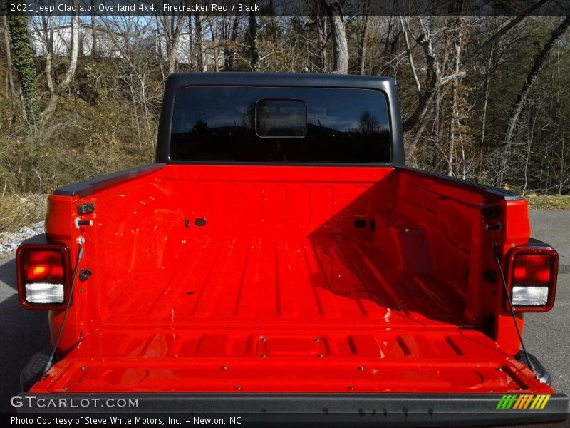 Firecracker Red / Black 2021 Jeep Gladiator Overland 4x4