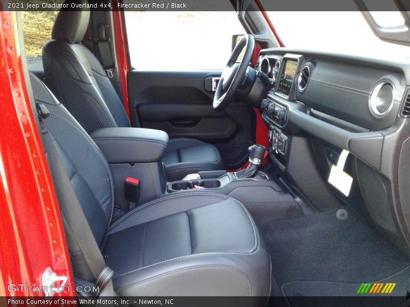 Firecracker Red / Black 2021 Jeep Gladiator Overland 4x4