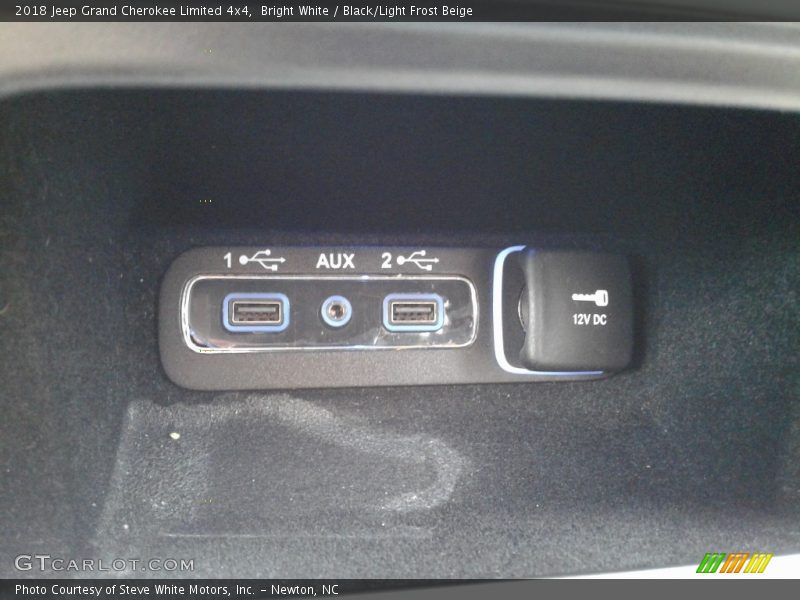Bright White / Black/Light Frost Beige 2018 Jeep Grand Cherokee Limited 4x4