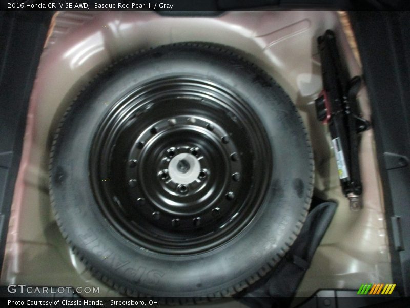 Basque Red Pearl II / Gray 2016 Honda CR-V SE AWD