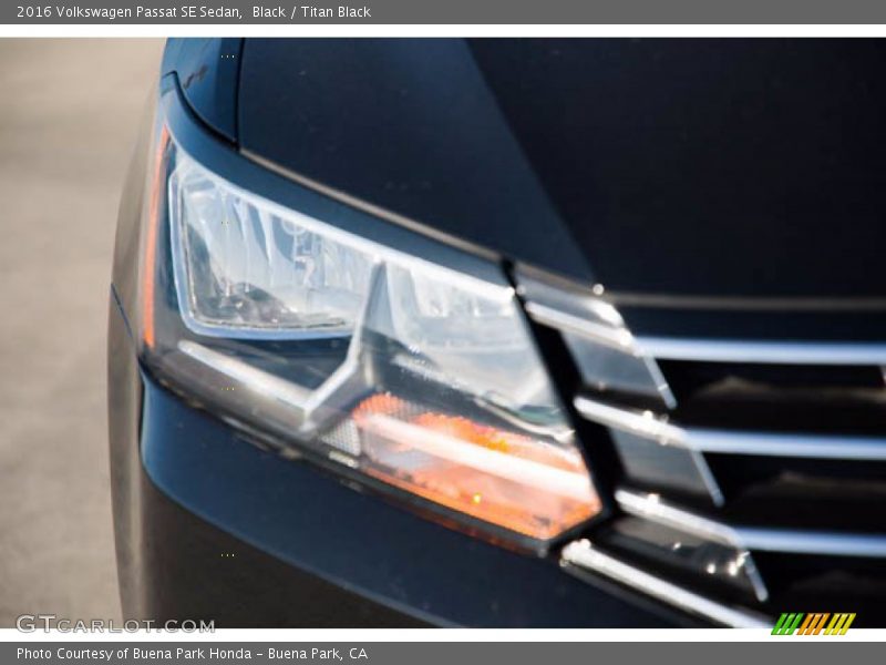 Black / Titan Black 2016 Volkswagen Passat SE Sedan