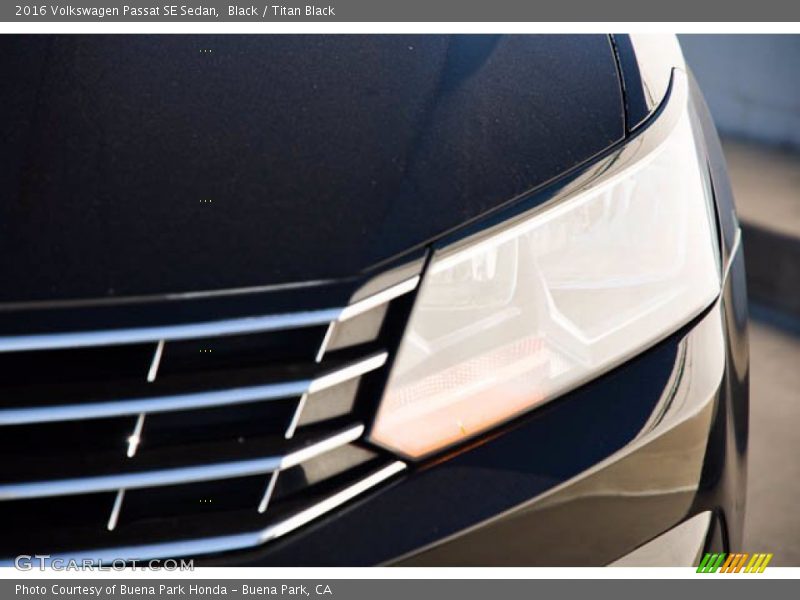 Black / Titan Black 2016 Volkswagen Passat SE Sedan