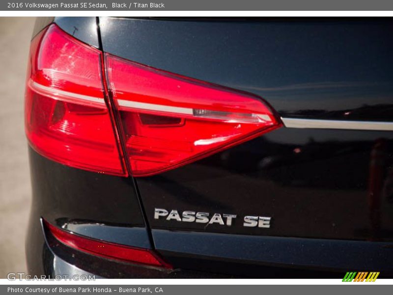  2016 Passat SE Sedan Logo