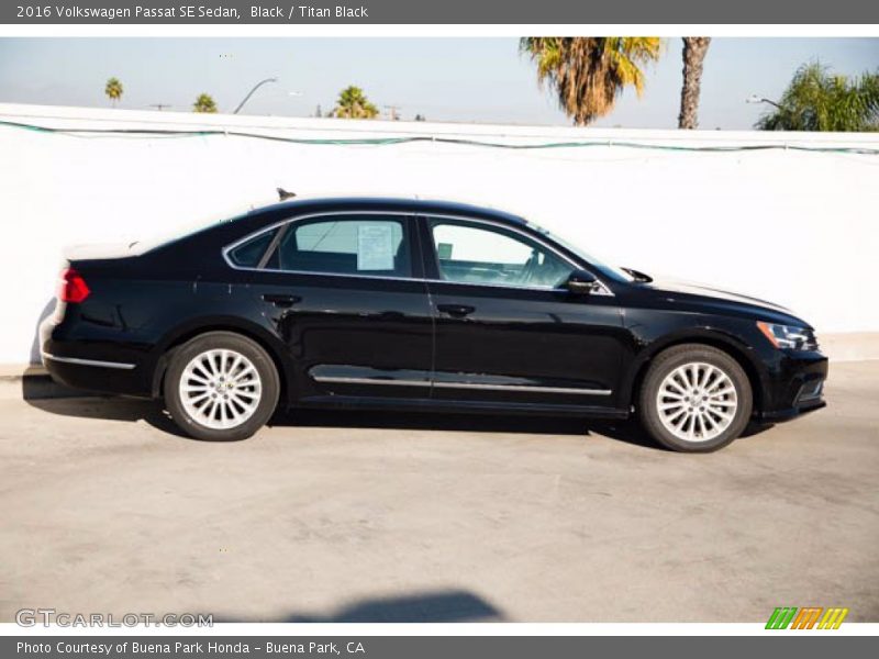  2016 Passat SE Sedan Black