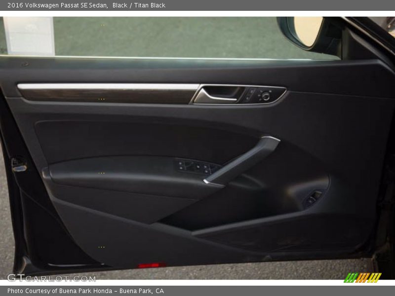 Door Panel of 2016 Passat SE Sedan