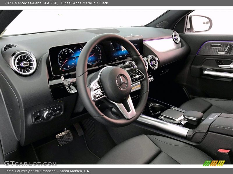 Digital White Metallic / Black 2021 Mercedes-Benz GLA 250