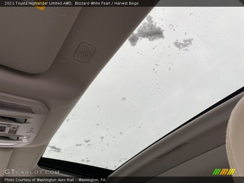 Blizzard White Pearl / Harvest Beige 2021 Toyota Highlander Limited AWD