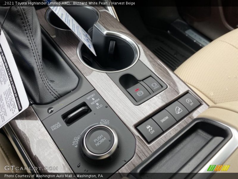 Blizzard White Pearl / Harvest Beige 2021 Toyota Highlander Limited AWD