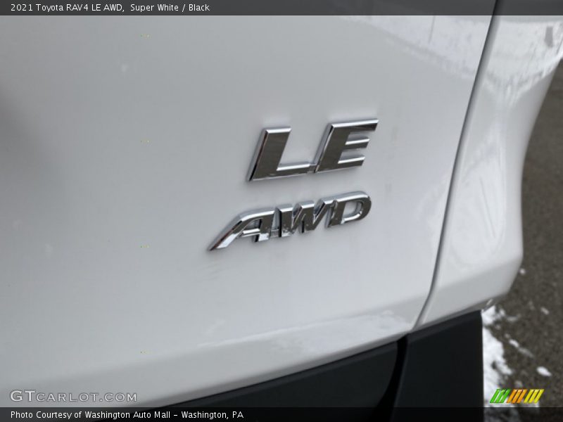 Super White / Black 2021 Toyota RAV4 LE AWD