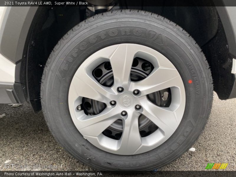 Super White / Black 2021 Toyota RAV4 LE AWD