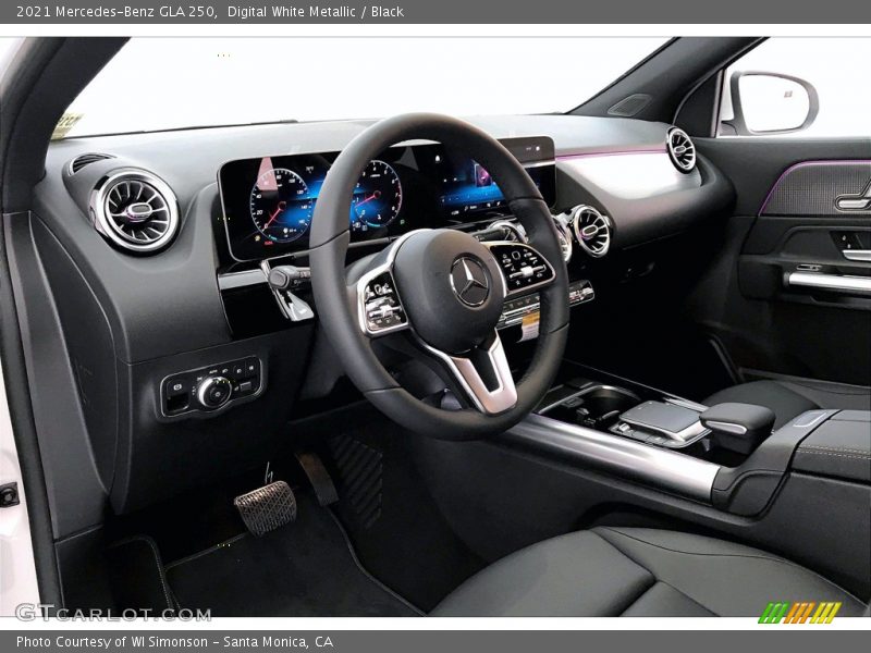 Digital White Metallic / Black 2021 Mercedes-Benz GLA 250