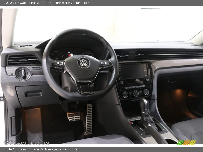 Pure White / Titan Black 2020 Volkswagen Passat R-Line