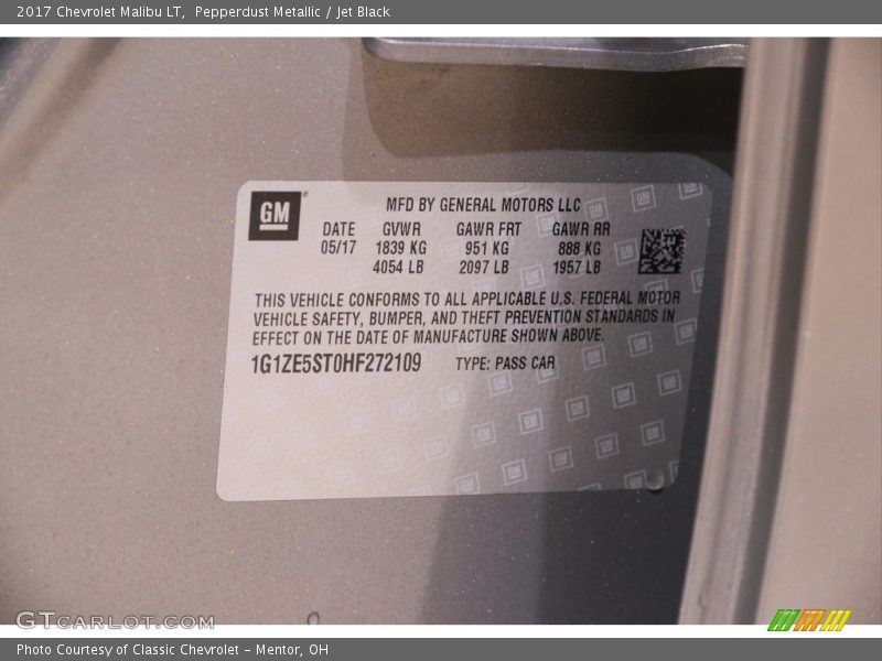 Pepperdust Metallic / Jet Black 2017 Chevrolet Malibu LT