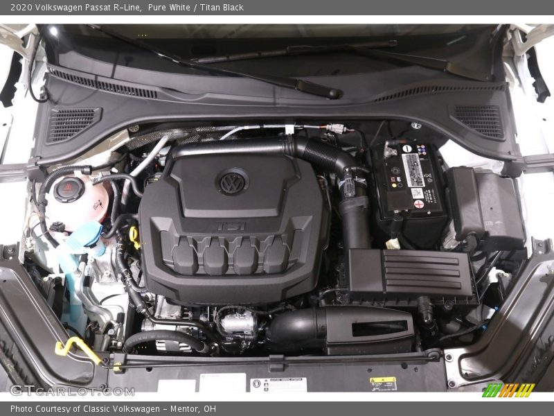 Pure White / Titan Black 2020 Volkswagen Passat R-Line