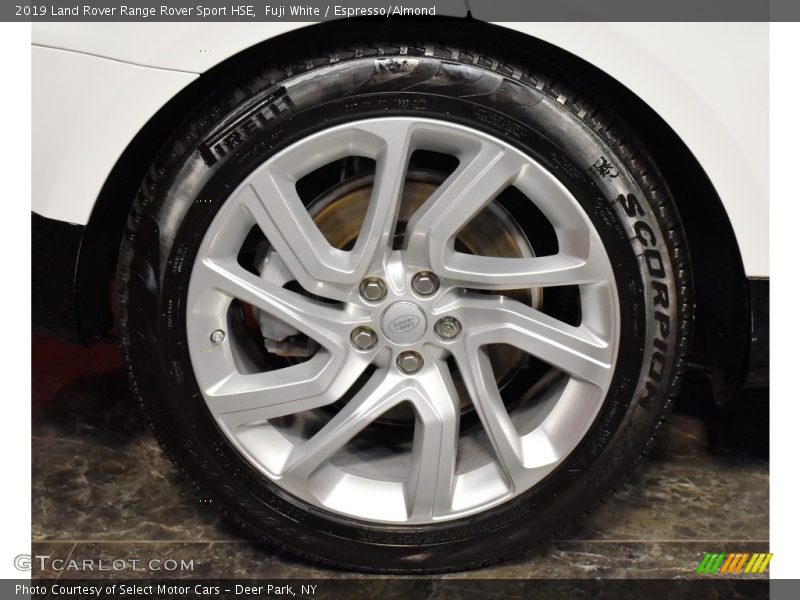 Fuji White / Espresso/Almond 2019 Land Rover Range Rover Sport HSE
