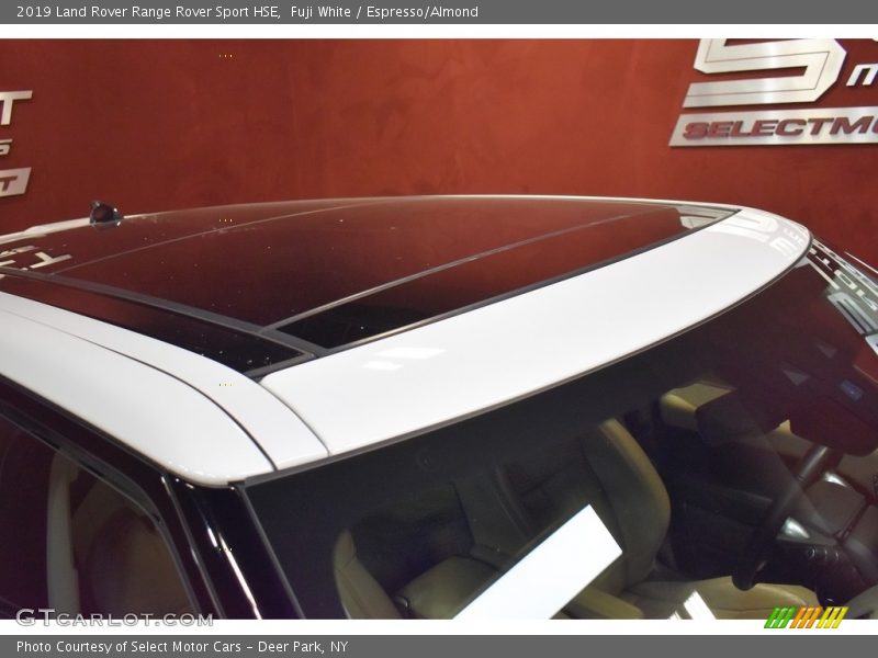 Fuji White / Espresso/Almond 2019 Land Rover Range Rover Sport HSE