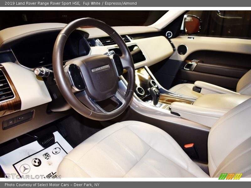 Fuji White / Espresso/Almond 2019 Land Rover Range Rover Sport HSE