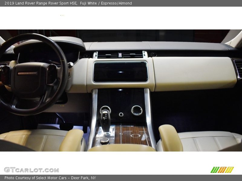 Fuji White / Espresso/Almond 2019 Land Rover Range Rover Sport HSE