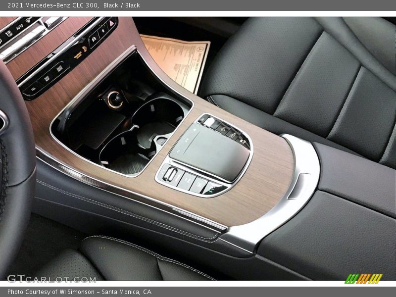 Black / Black 2021 Mercedes-Benz GLC 300