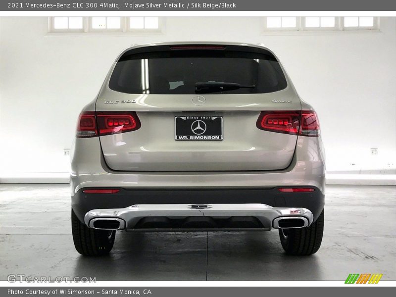 Mojave Silver Metallic / Silk Beige/Black 2021 Mercedes-Benz GLC 300 4Matic