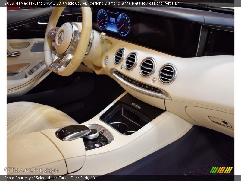 designo Diamond White Metallic / designo Porcelain 2019 Mercedes-Benz S AMG 63 4Matic Coupe