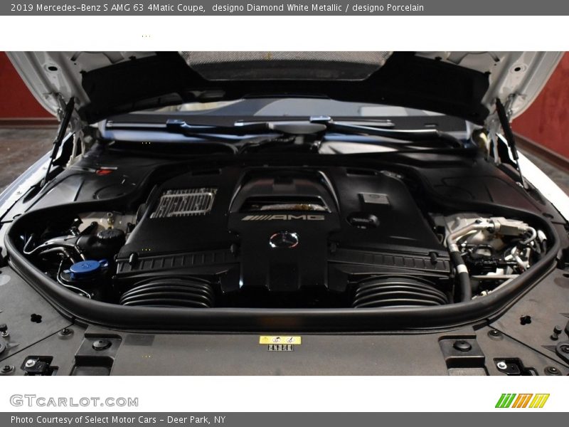 designo Diamond White Metallic / designo Porcelain 2019 Mercedes-Benz S AMG 63 4Matic Coupe