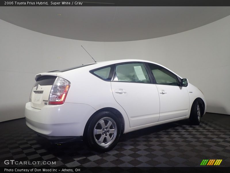 Super White / Gray 2006 Toyota Prius Hybrid