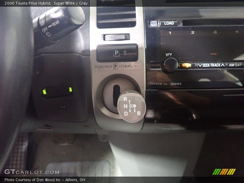 Super White / Gray 2006 Toyota Prius Hybrid
