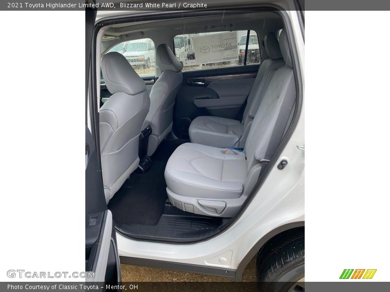 Blizzard White Pearl / Graphite 2021 Toyota Highlander Limited AWD