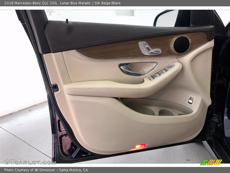 Lunar Blue Metallic / Silk Beige/Black 2018 Mercedes-Benz GLC 300