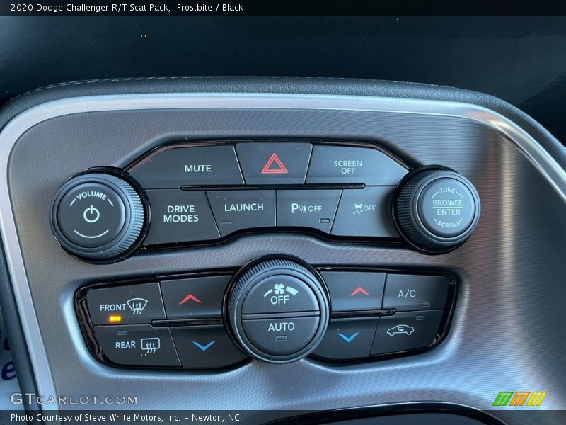 Controls of 2020 Challenger R/T Scat Pack