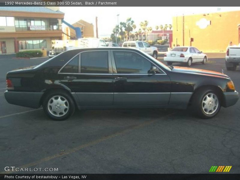 Black / Parchment 1992 Mercedes-Benz S Class 300 SD Sedan