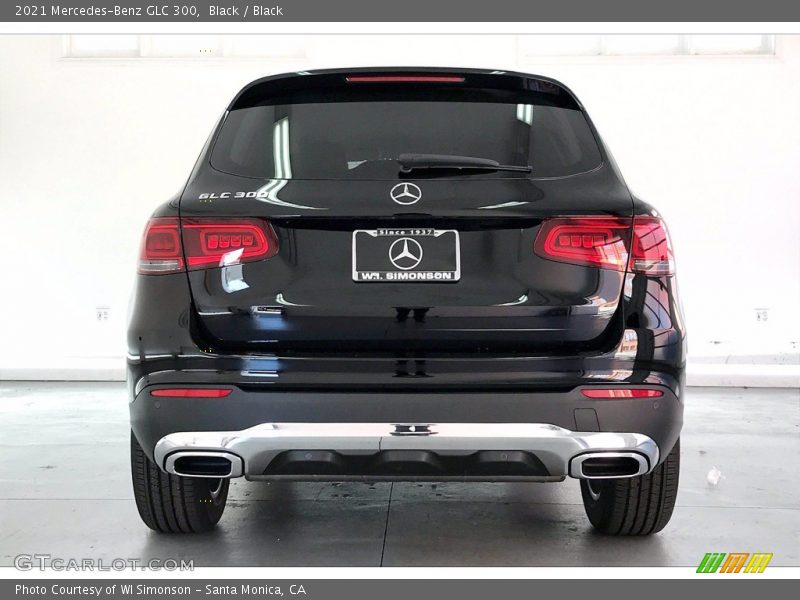 Black / Black 2021 Mercedes-Benz GLC 300