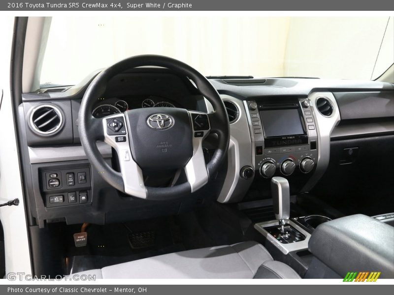 Super White / Graphite 2016 Toyota Tundra SR5 CrewMax 4x4