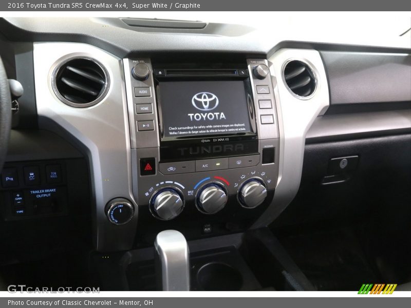 Super White / Graphite 2016 Toyota Tundra SR5 CrewMax 4x4