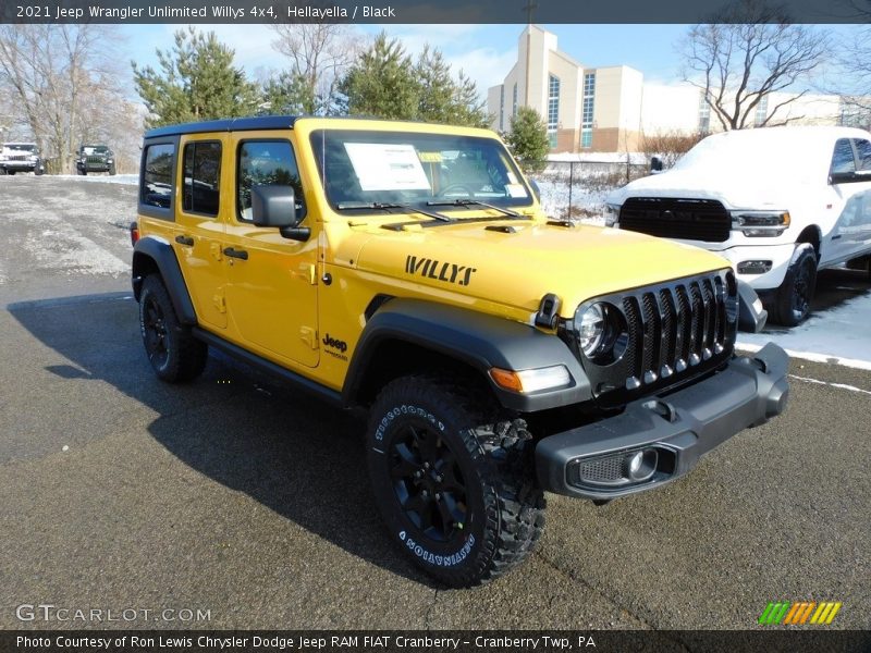 Front 3/4 View of 2021 Wrangler Unlimited Willys 4x4