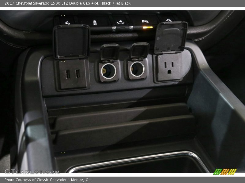 Black / Jet Black 2017 Chevrolet Silverado 1500 LTZ Double Cab 4x4