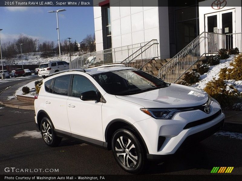 Super White / Black 2016 Toyota RAV4 LE AWD