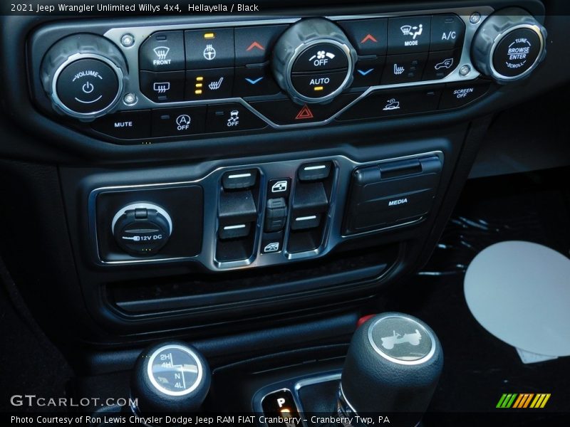 Hellayella / Black 2021 Jeep Wrangler Unlimited Willys 4x4