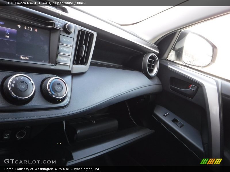 Super White / Black 2016 Toyota RAV4 LE AWD