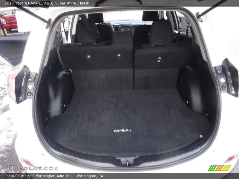 Super White / Black 2016 Toyota RAV4 LE AWD